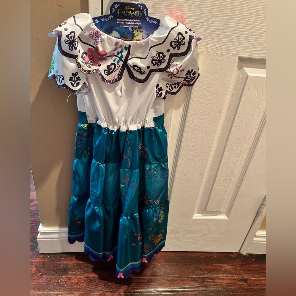Disney Encanto Mirabel Costume Girls Size 4-6x